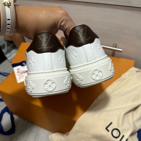 Louis Vuitton time out sneakers - Picture 3 of 9
